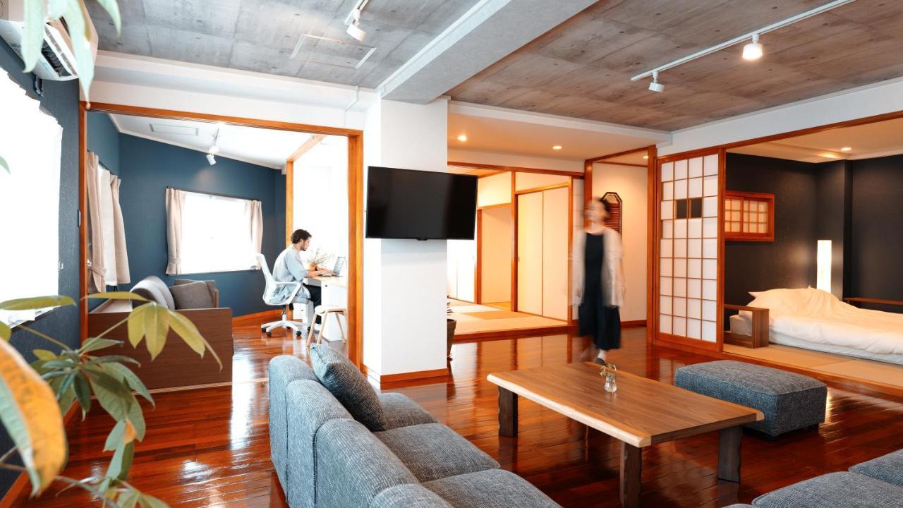 琉球モダン宿りゅうだん Naha Esterno foto