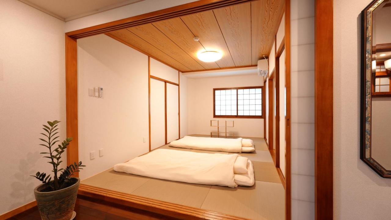 琉球モダン宿りゅうだん Naha Esterno foto