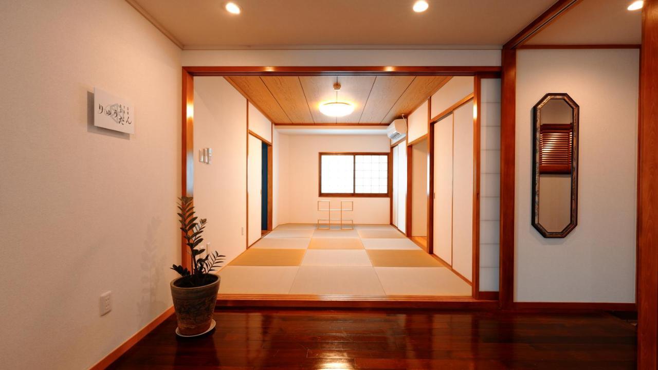 琉球モダン宿りゅうだん Naha Esterno foto