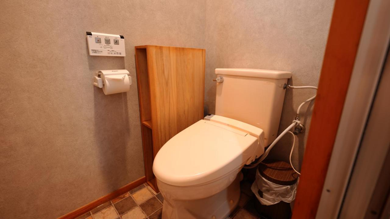 琉球モダン宿りゅうだん Naha Esterno foto